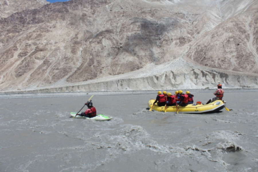 Rafting in Leh: Indus River Rafting (Leh to Nimo)
