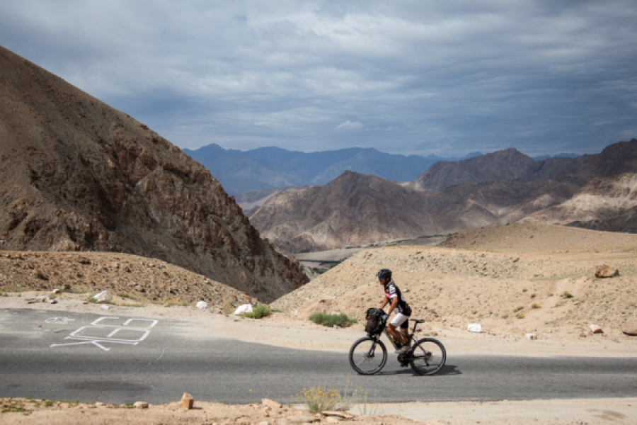 Leh to Khardung La Cycling (39 km)